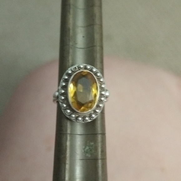 Vtg. Sterling silver and yellow topaz ring size 6 - Picture 7 of 7